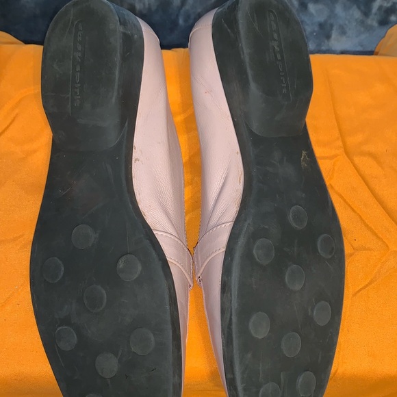 Easy Spirit Pink Leather Loafers - Picture 6 of 8